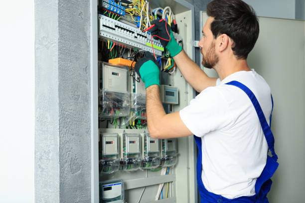 Best Electrical Outlet Repair  in Winfield, TN